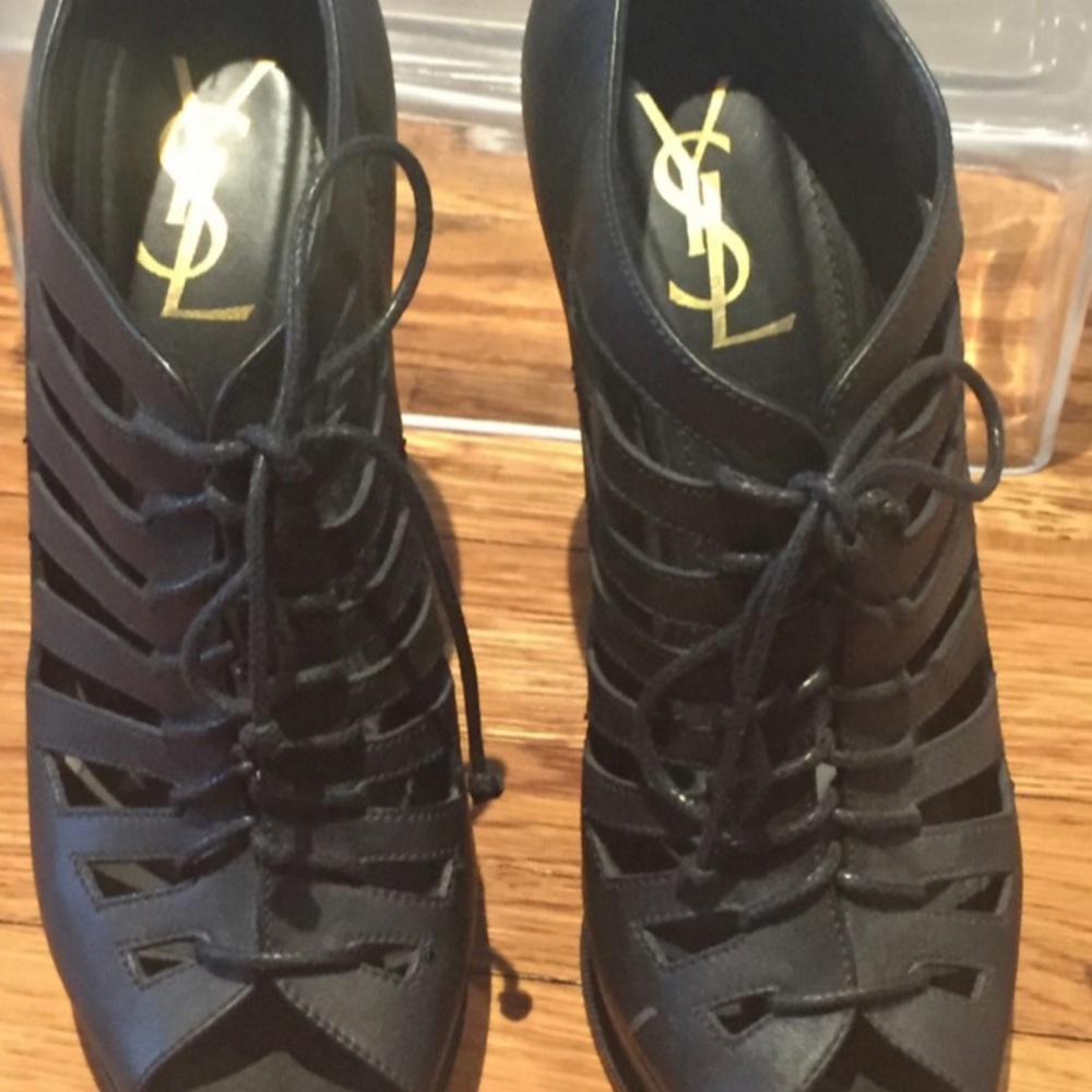 Yves Saint Laurent shoes - Picture 6 of 6